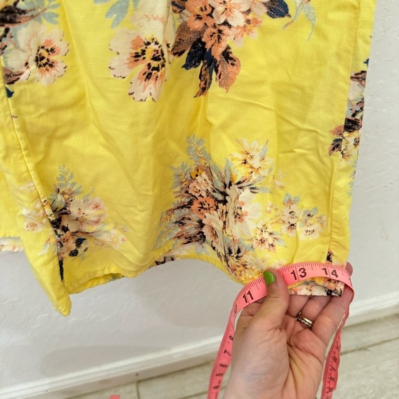 Anthropologie Feather Bone Talese wide leg yellow floral pants Size 4 - Picture 3 of 12